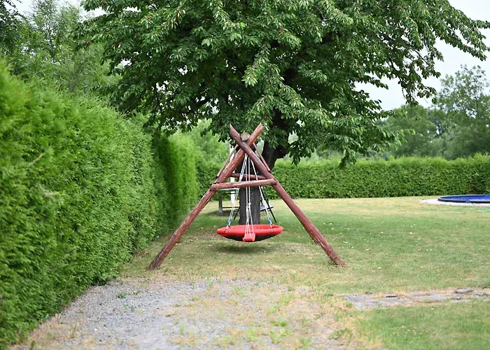 度假居 Na Rozkosi Nahorany (Hradec Kralove)